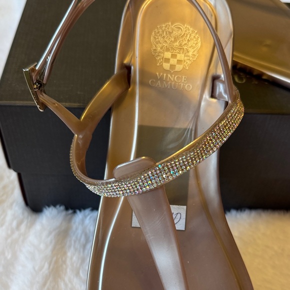 Vince Camuto Metallic Sandals - Shimmering Rose Gold NEW - Picture 2 of 4